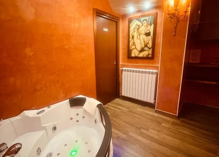 Moya 1 - In Liebeshotel