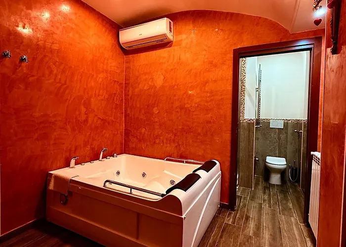Moya 1 - In Liebeshotel *