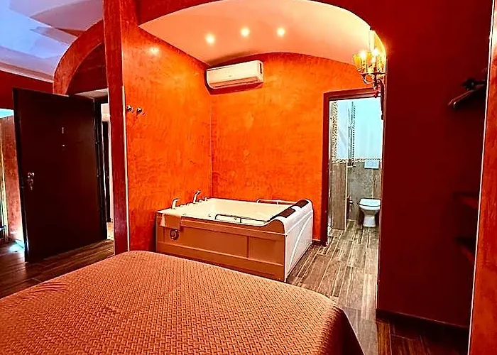 Liebeshotel Moya 1 - In