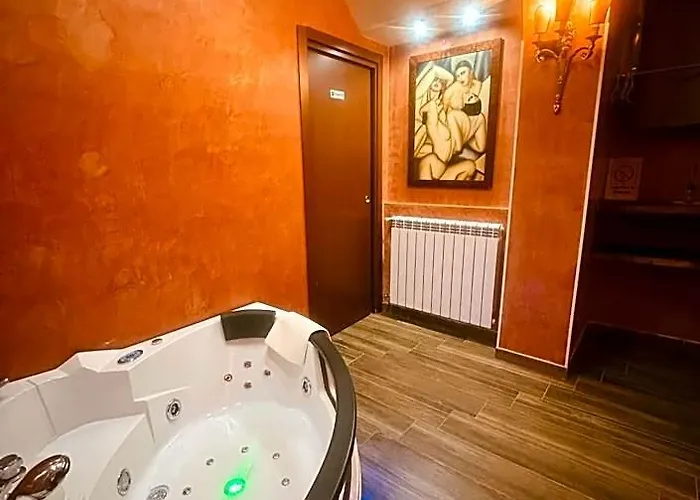 Moya 1 - In Liebeshotel