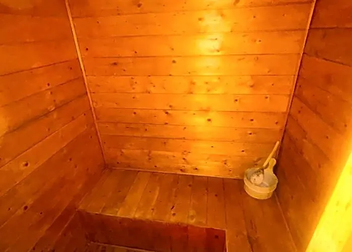 Moya 1 - In Liebeshotel Rom