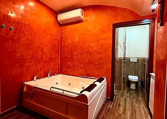 Liebeshotel Moya 1 - In
